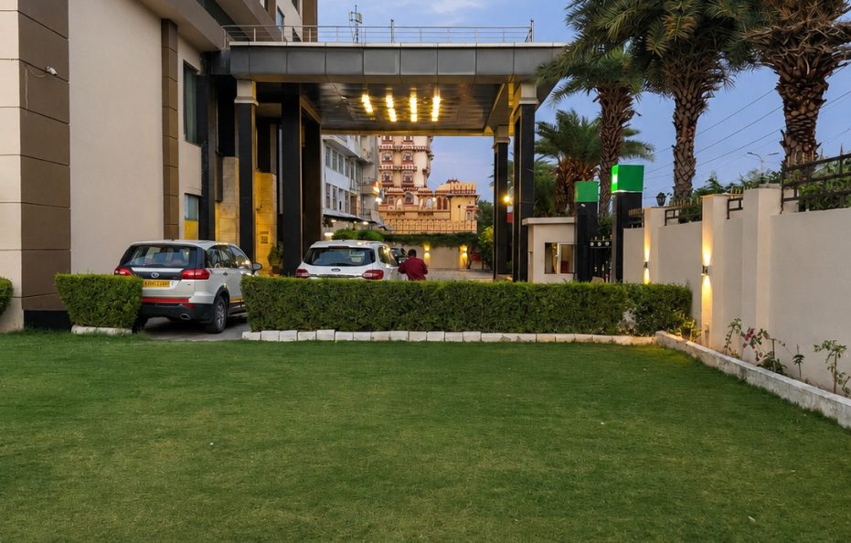 Golden Tulip Kukas, Jaipur