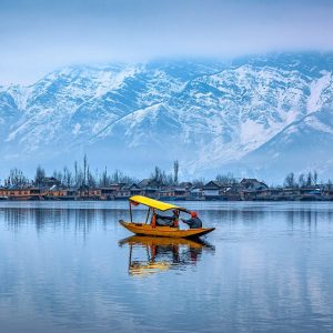 Srinagar Dal lake Boating and white mountain view